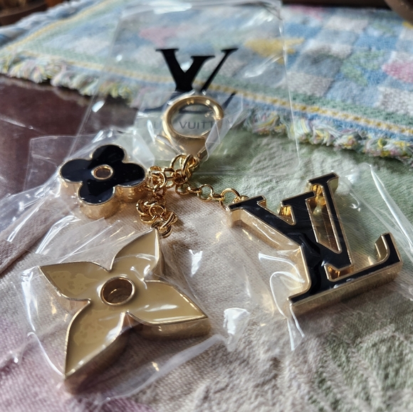 FASHION JEWELRY KEYFOB AND BAG CHARM - Picture 4 of 5